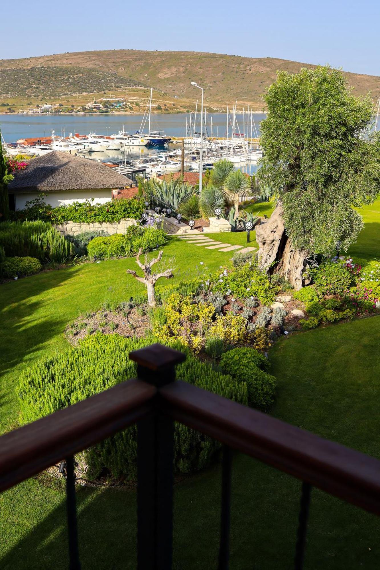 Marin Alacati Hotel Bagian luar foto