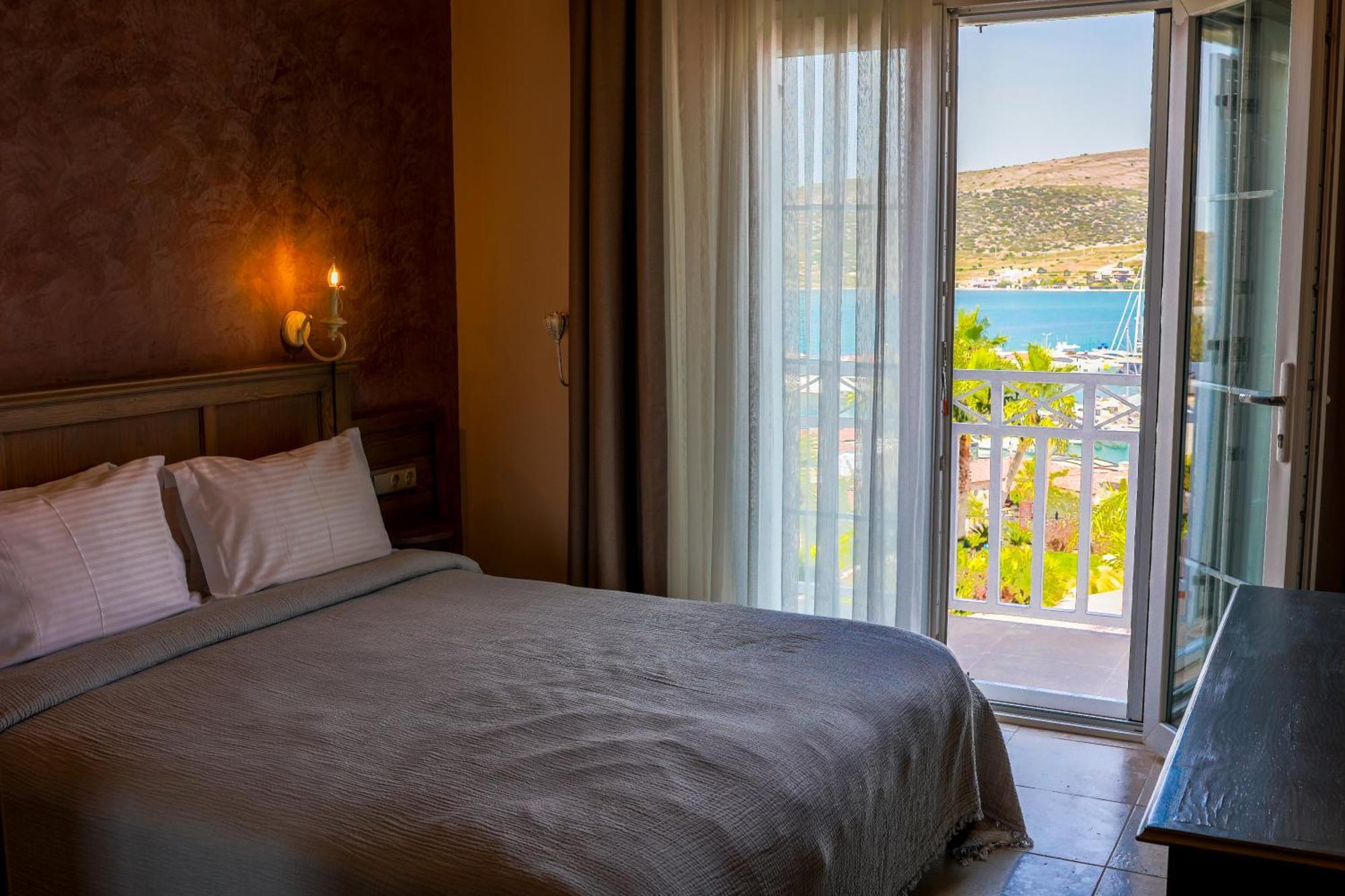 Marin Alacati Hotel Bagian luar foto